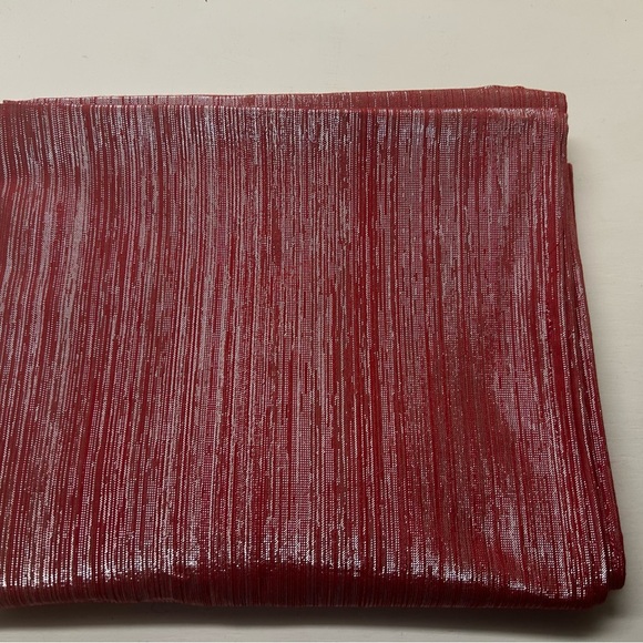 Luxe Habitat Rectangular HolidayTable Cloth - Picture 1 of 2